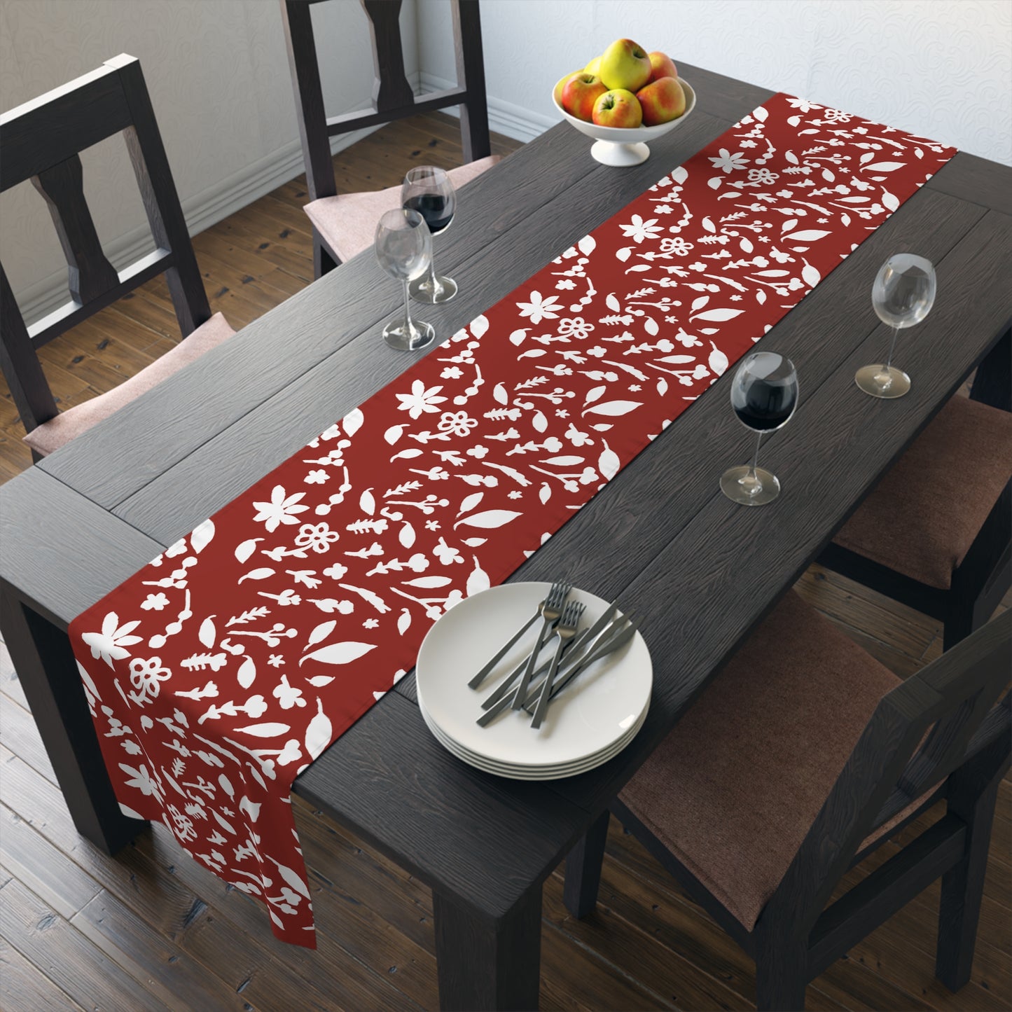 Chestnut Fall Foliage Table Runner (Cotton, Polyester)