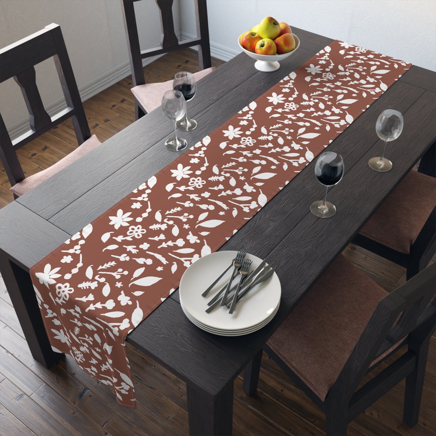 Chestnut Fall Foliage Table Runner (Cotton, Polyester)