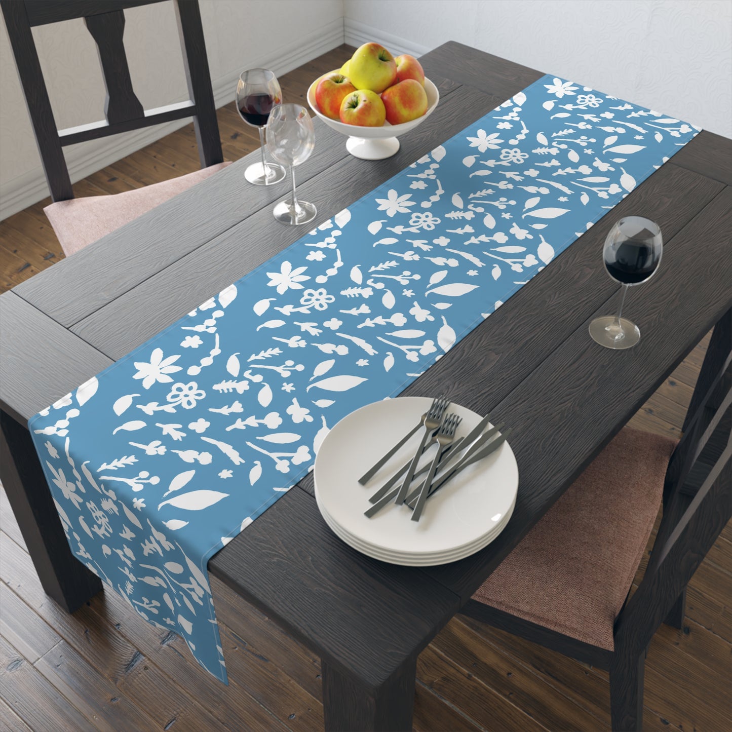 Turquoise Fall Foliage Table Runner (Cotton, Polyester)