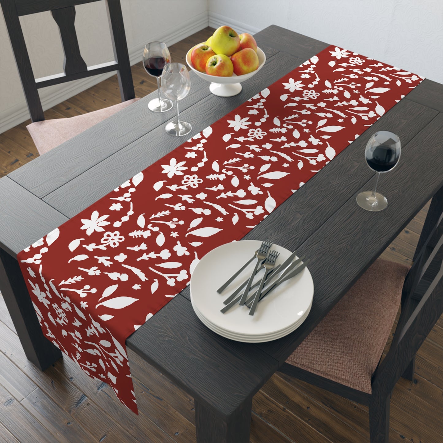 Chestnut Fall Foliage Table Runner (Cotton, Polyester)