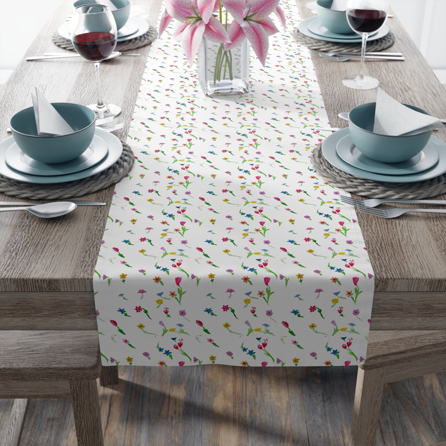 Floating Flowers Table Runner (Cotton, Polyester)