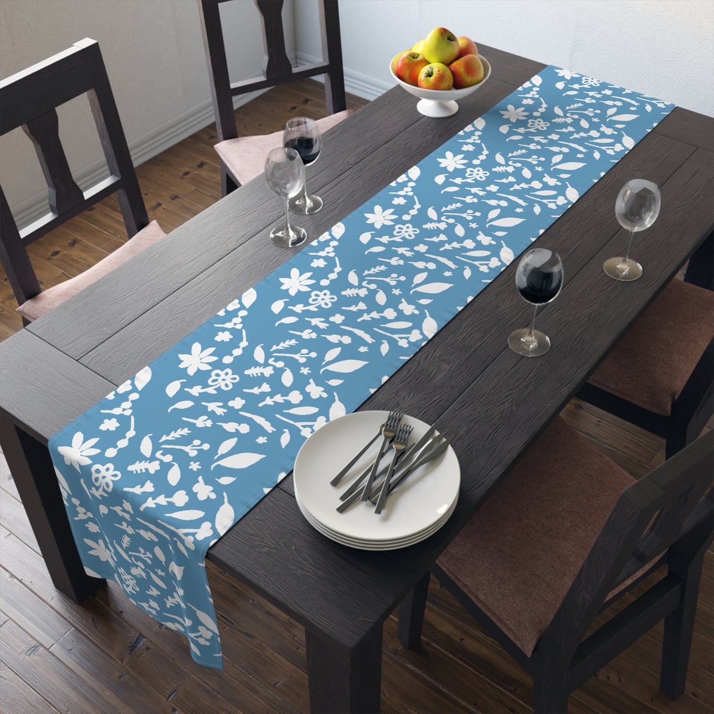 Turquoise Fall Foliage Table Runner (Cotton, Polyester)