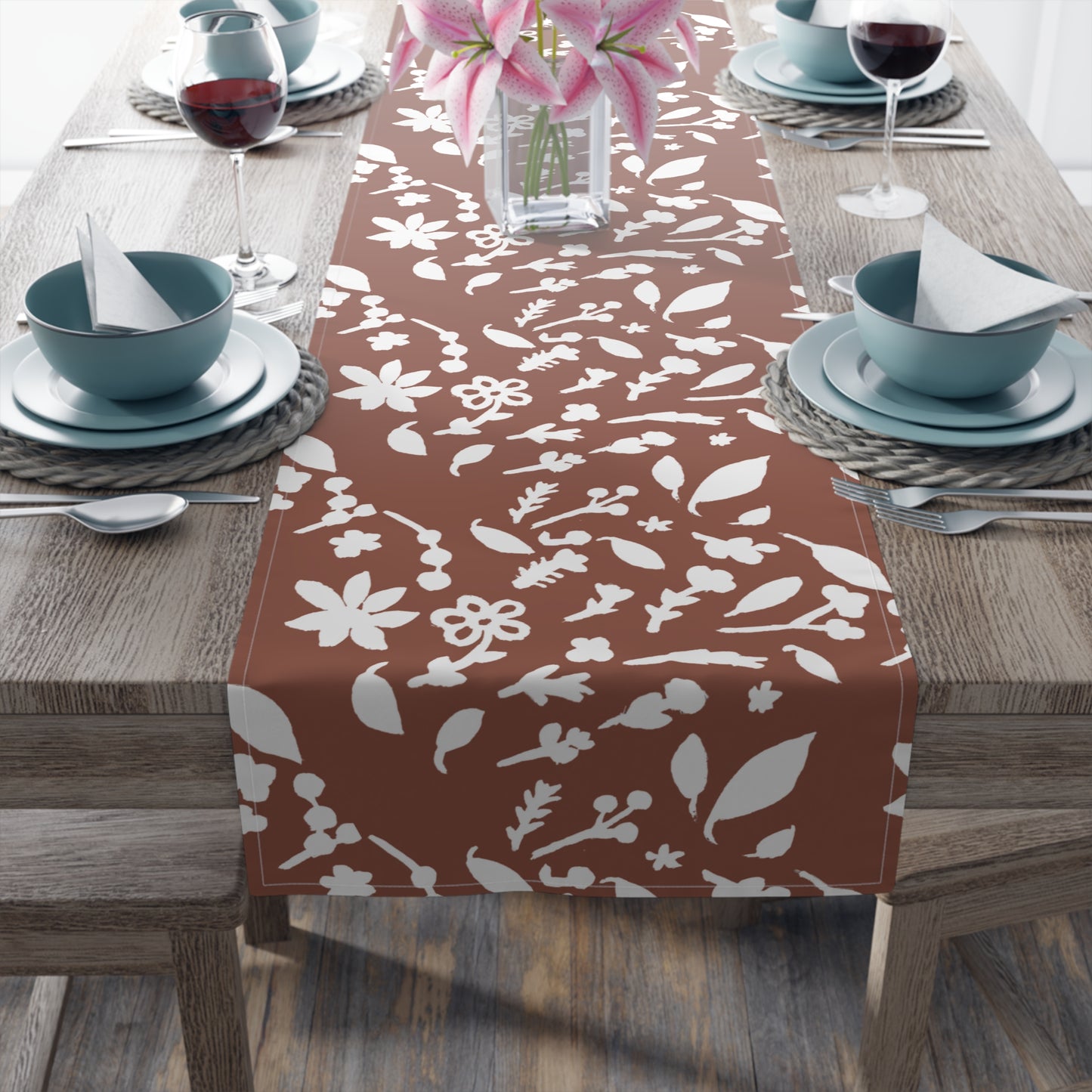 Chestnut Fall Foliage Table Runner (Cotton, Polyester)